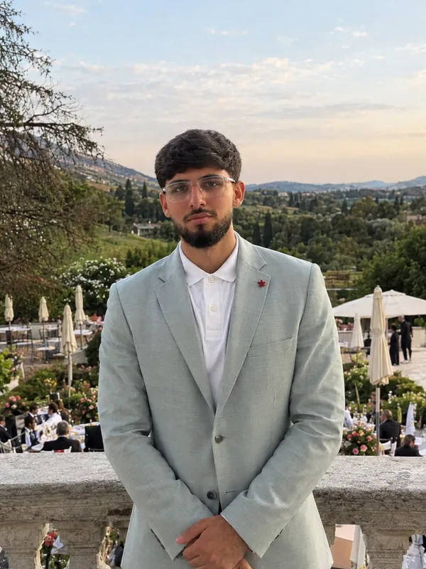 Milad Halimi, Webdesigner aus Hamburg